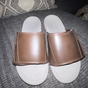 Vionic Stanley Brown Slides